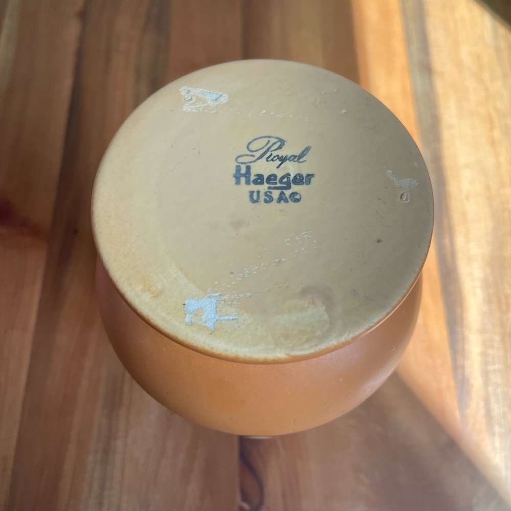 Vintage 70s Royal Haeger 11” Vase Apricot Parfait Matte Glaze Orange Ombre 4232 - Picture 6 of 7